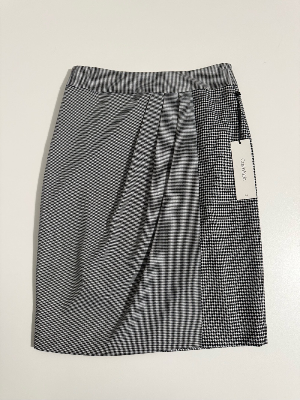 Calvin Klein Black & White Houndstooth Pencil Skirt with Front Pleat